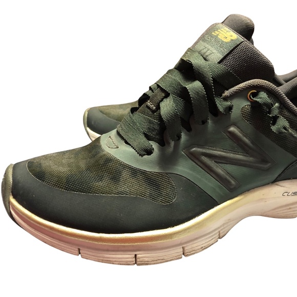 New Balance 711 Training Sneakers - Picture 1 of 2
